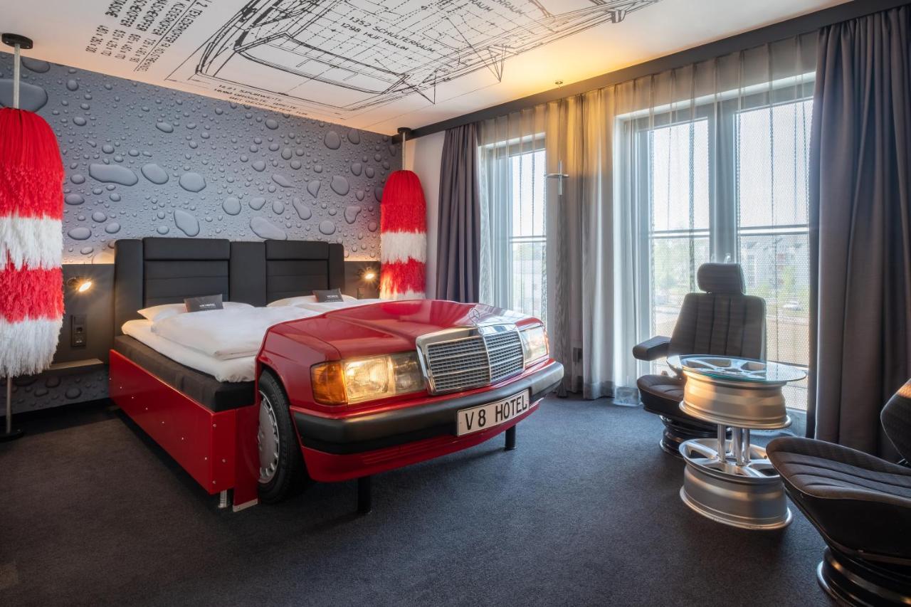V8 Hotel Koeln At Motorworld Экстерьер фото