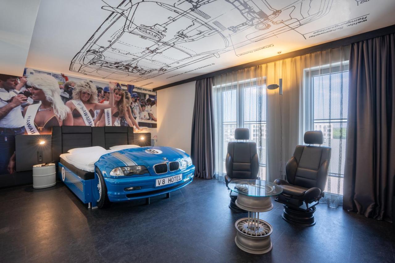 V8 Hotel Koeln At Motorworld Экстерьер фото