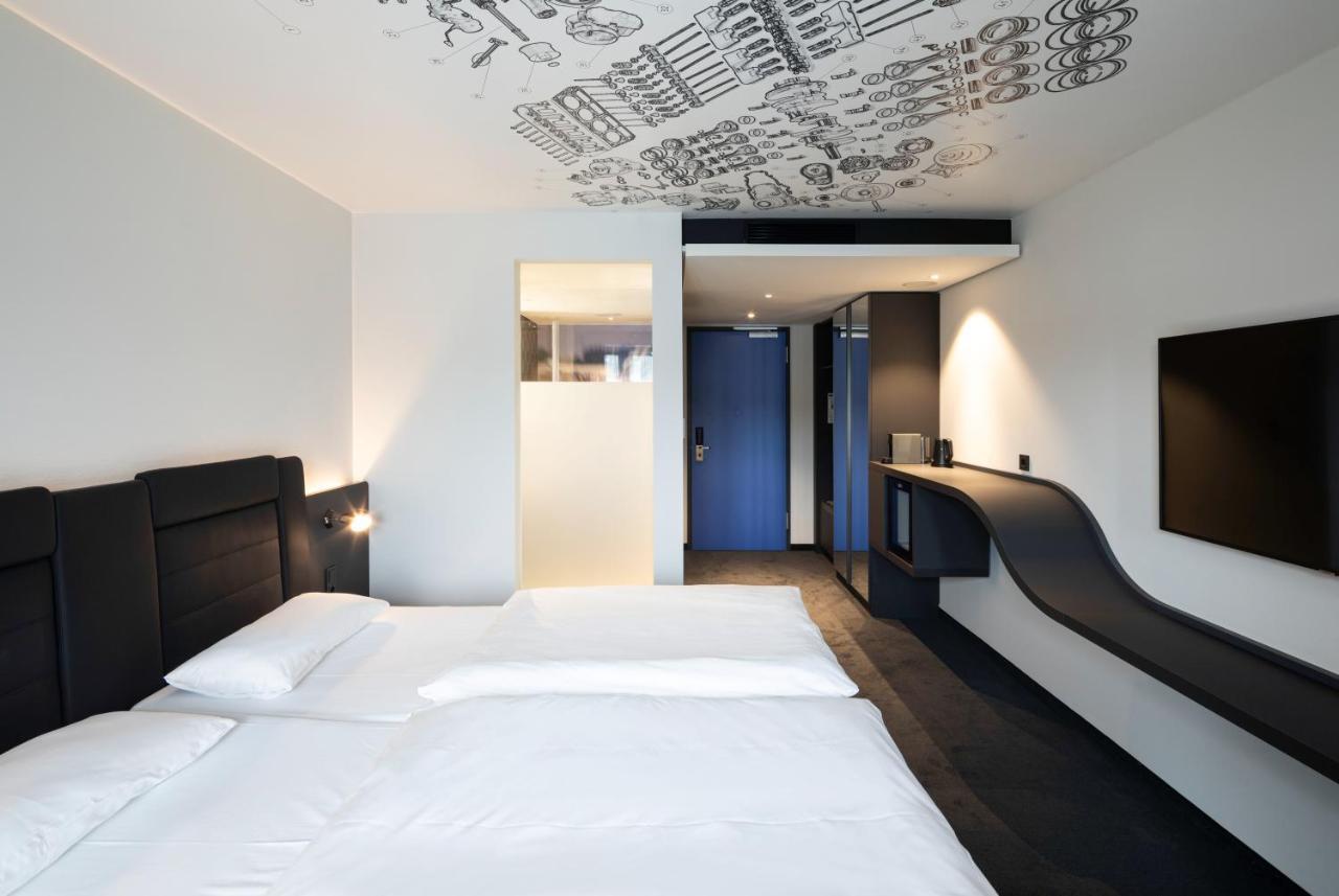 V8 Hotel Koeln At Motorworld Экстерьер фото