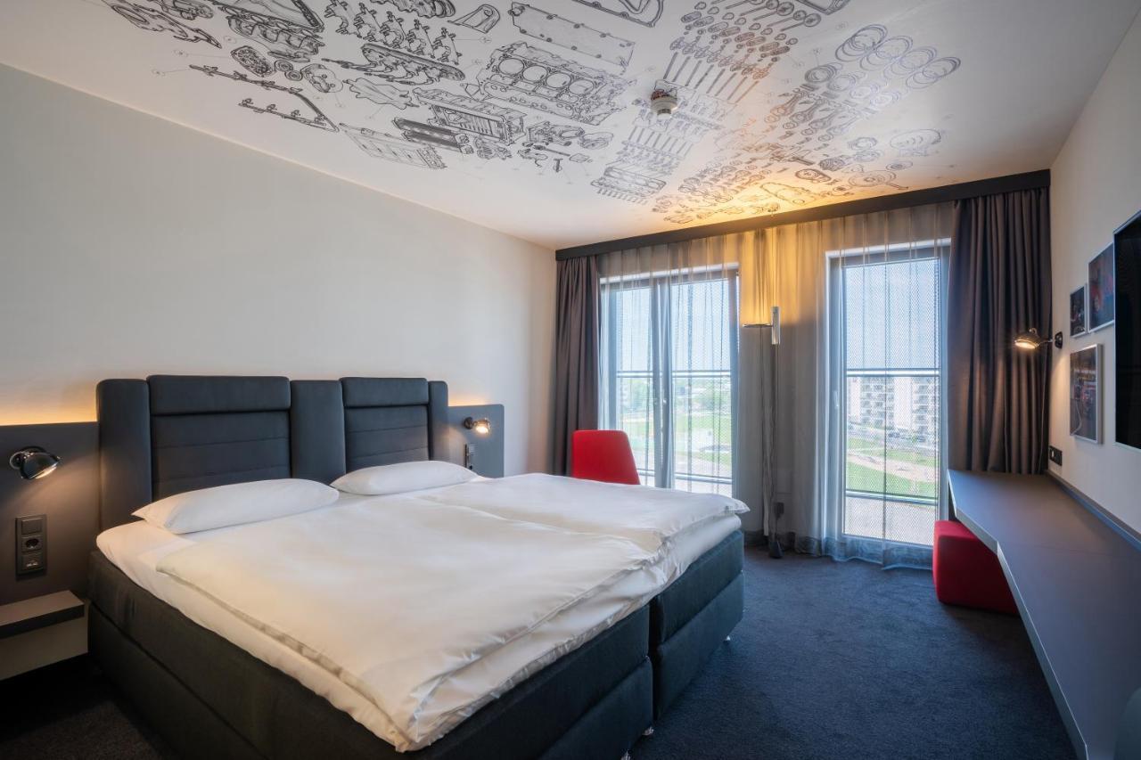 V8 Hotel Koeln At Motorworld Экстерьер фото
