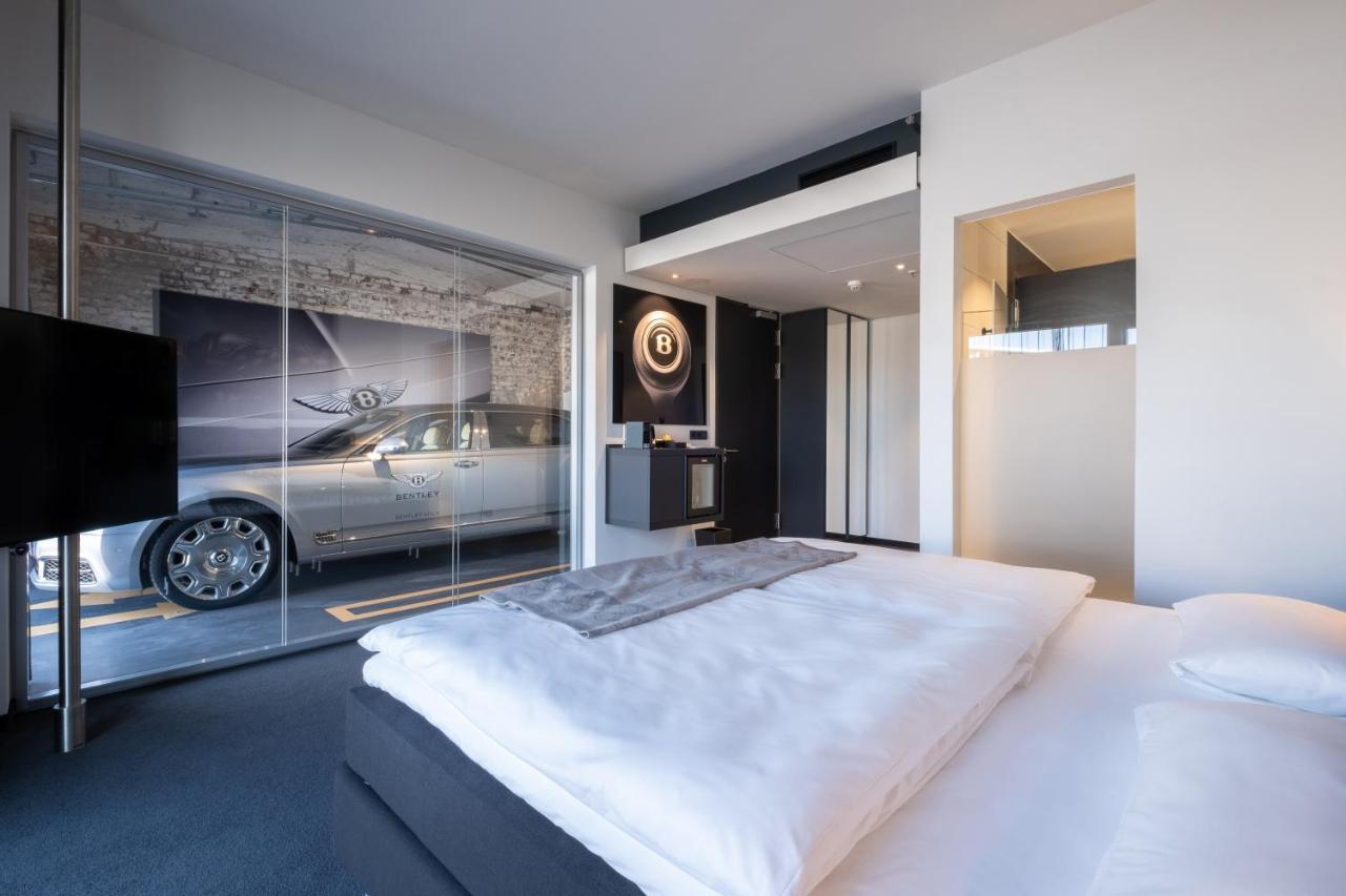 V8 Hotel Koeln At Motorworld Экстерьер фото