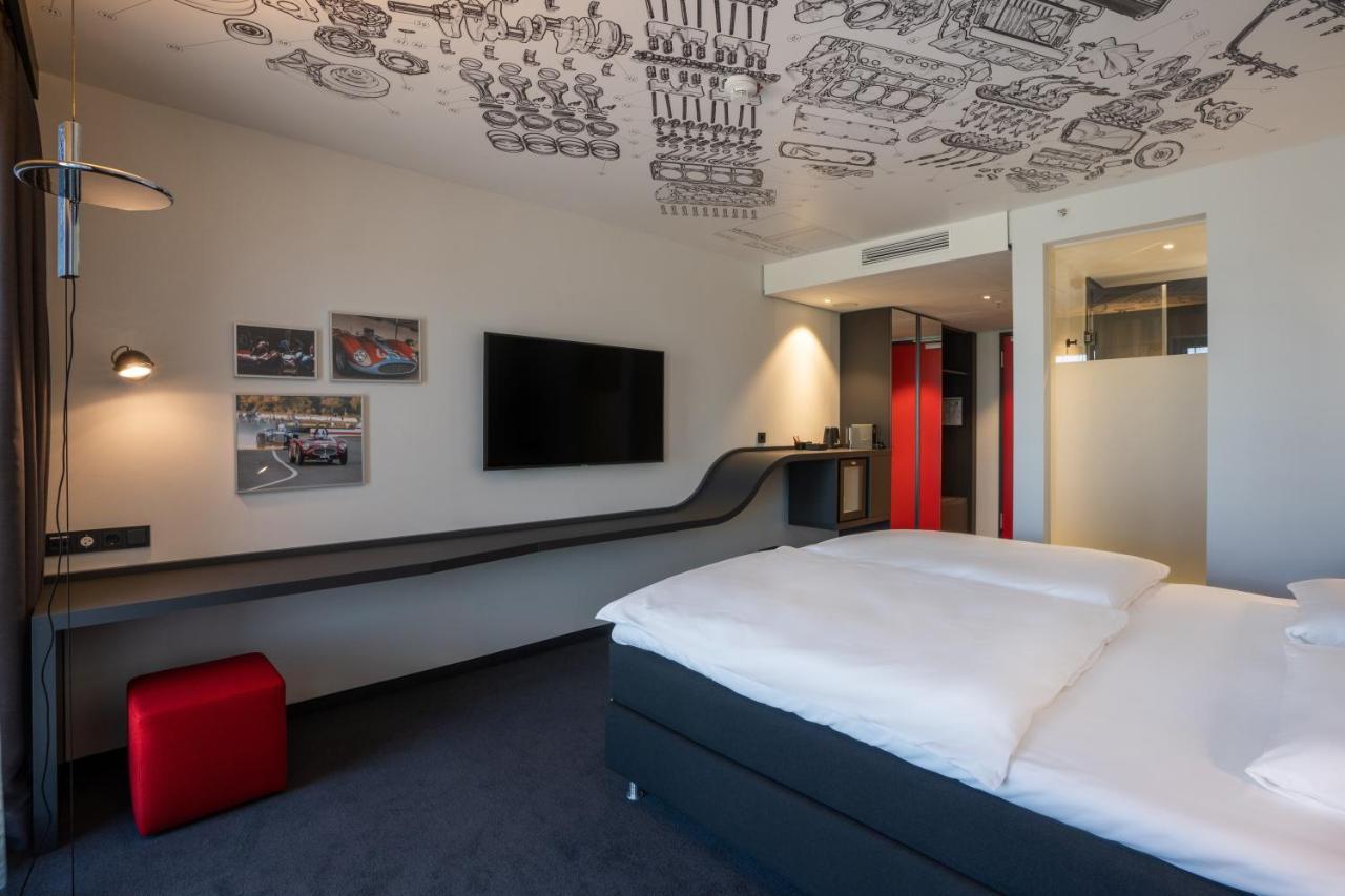 V8 Hotel Koeln At Motorworld Экстерьер фото