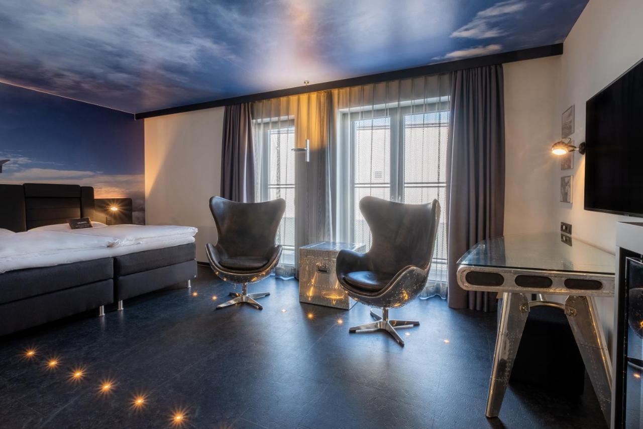 V8 Hotel Koeln At Motorworld Экстерьер фото