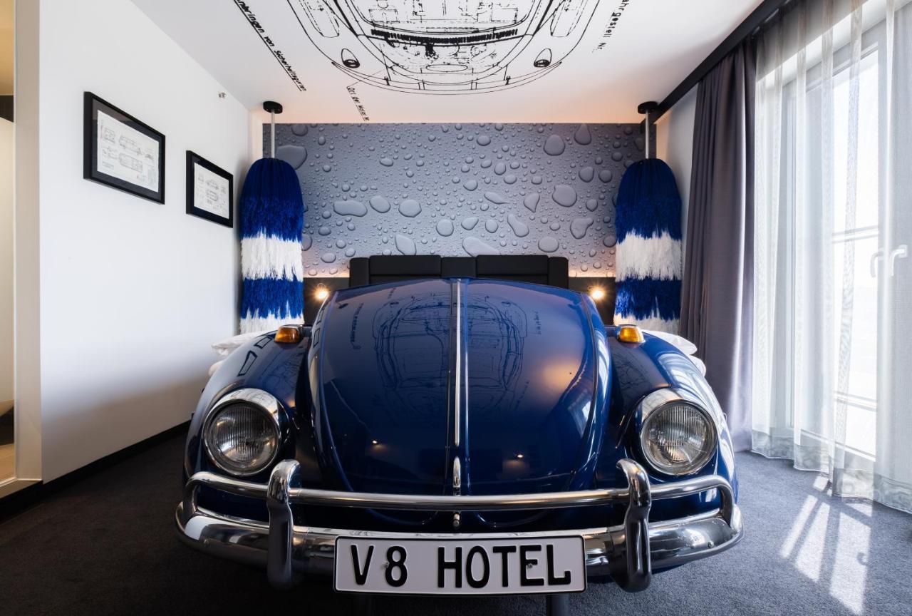 V8 Hotel Koeln At Motorworld Экстерьер фото