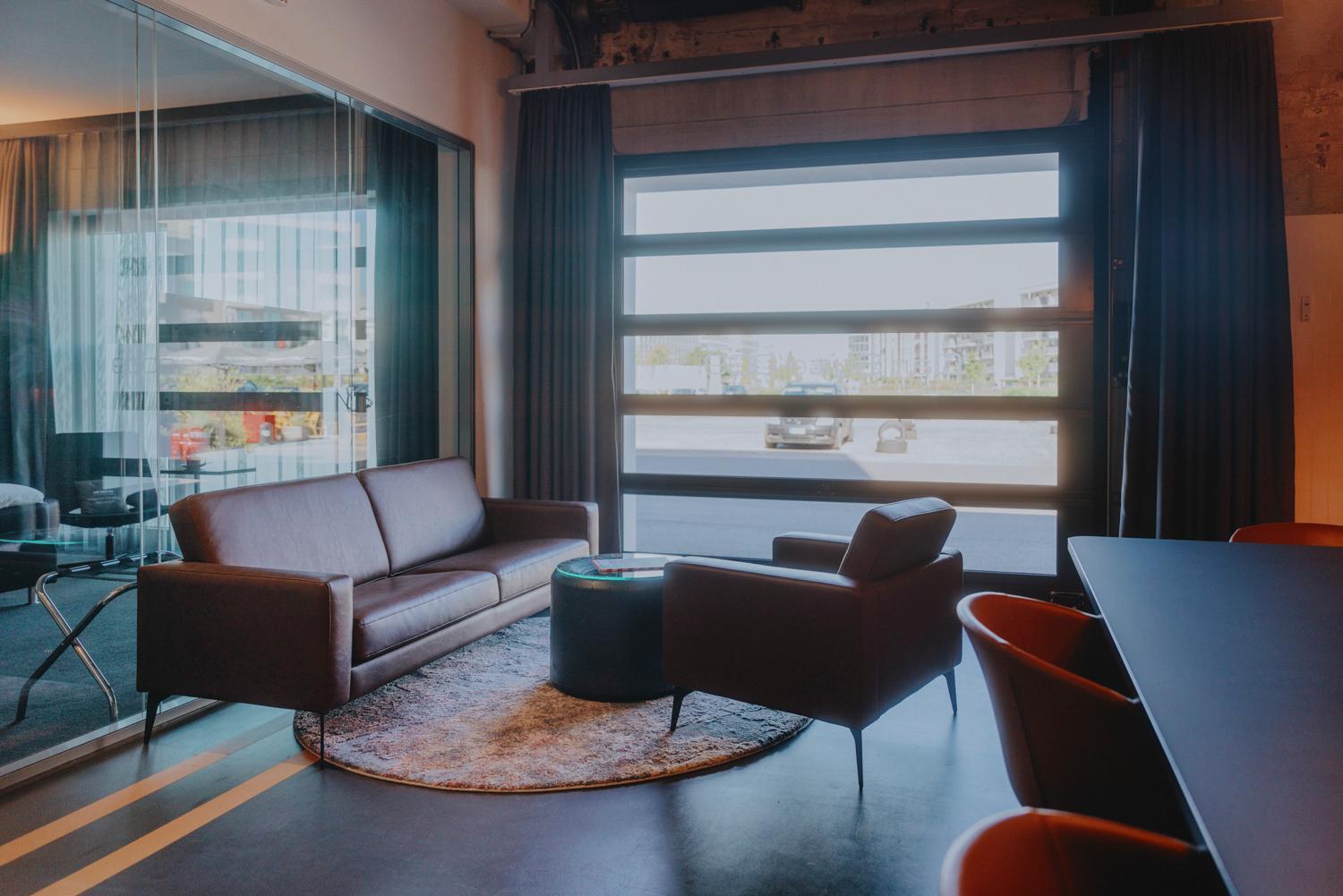 V8 Hotel Koeln At Motorworld Экстерьер фото
