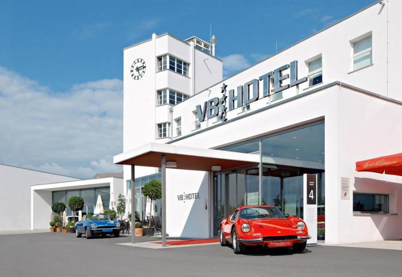 V8 Hotel Koeln At Motorworld Экстерьер фото