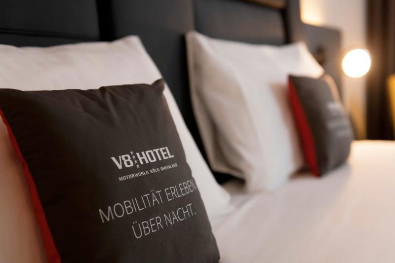 V8 Hotel Koeln At Motorworld Экстерьер фото