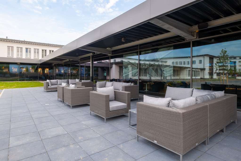 V8 Hotel Koeln At Motorworld Экстерьер фото